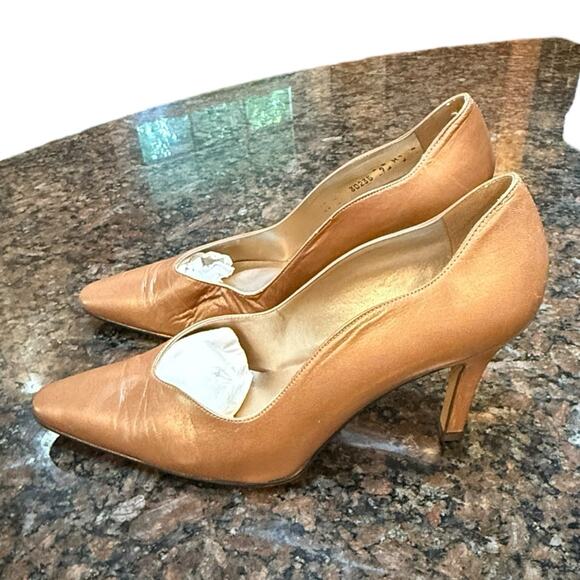 Vintage Proxy Made In Spain Leather Classic Scalloped Side Heels Lt Tan Sz 9B - Picture 1 of 11
